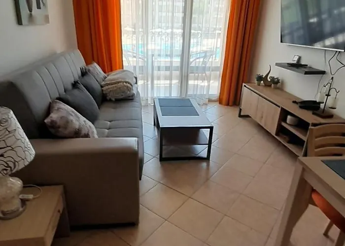 アパート 2 Royal Sun E24 With Poolview And Big Balcony *